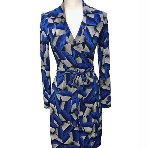 Calvin Klein -  Blue Printed Wrap Dress 4 - Picture 1 of 11